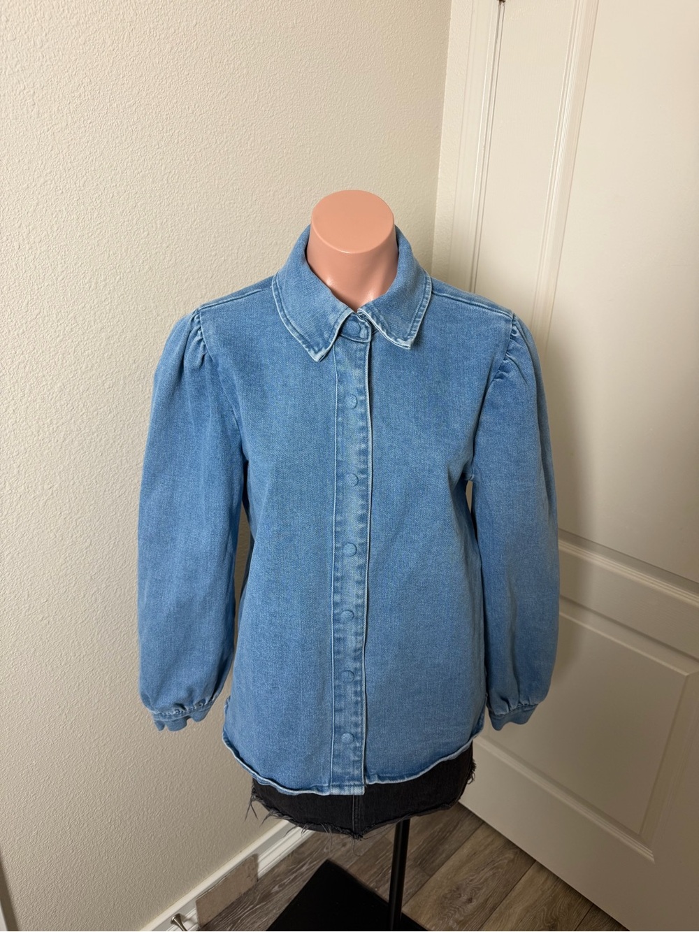 Bagatelle Light Blue Denim Button-Up Shirt Jacket Sz M